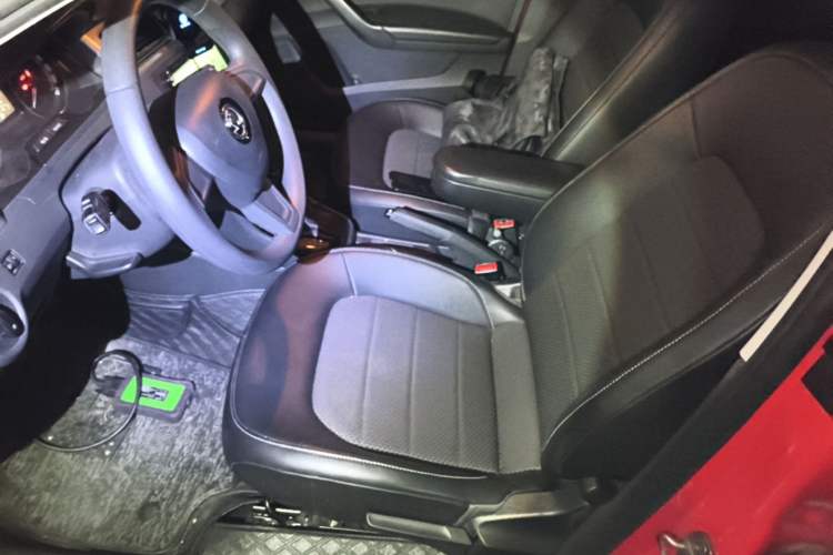 Used Skoda Rapid Spaceback 2016 Revised 1.6L Automatic Chuanxing Version Left Front Seat