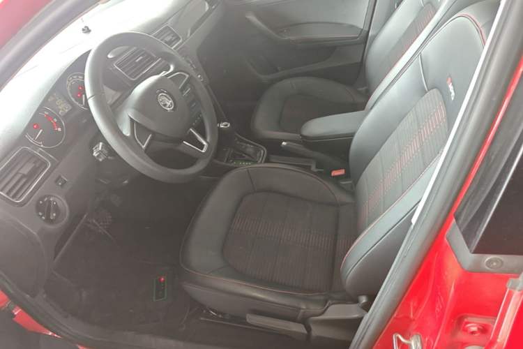 Used Skoda Rapid Spaceback 2016 1.6L Automatic Smart Drive Edition Left Front Seat