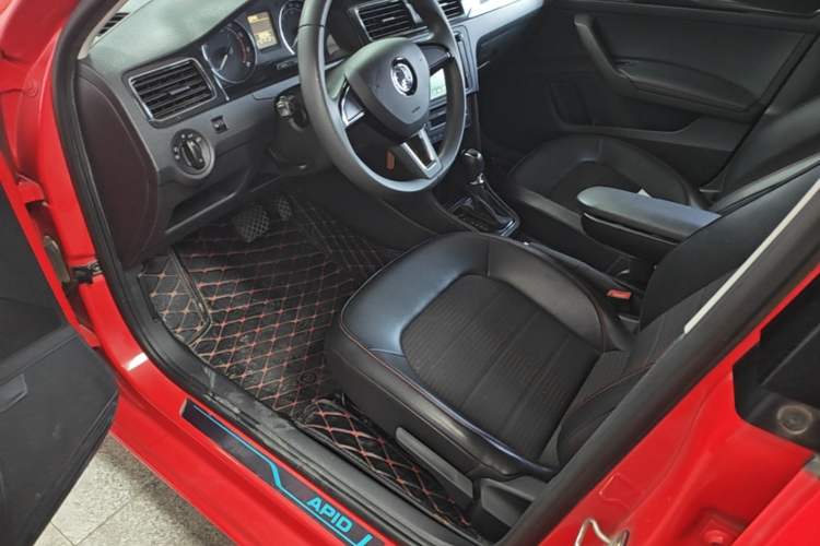 Used Skoda Rapid Spaceback 2016 Facelifted TSI230 DSG Smart Drive Version Left Front Seat