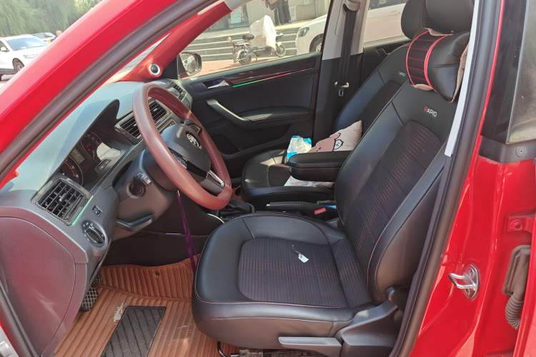 Used Skoda Rapid Spaceback 2016 Facelifted TSI230 DSG Smart Drive Version Left Front Seat