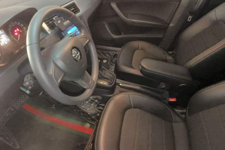 Used Skoda Rapid Spaceback 2016 Revised 1.6L Automatic Chuanxing Version Left Front Seat