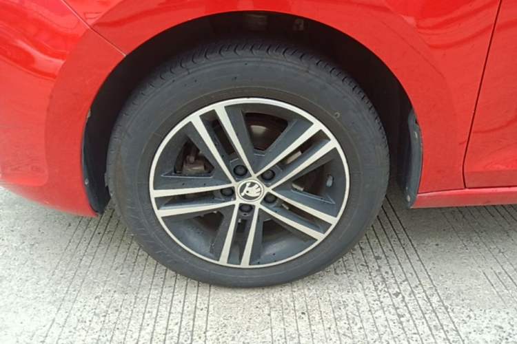 Used Skoda Rapid Spaceback 2016 Revised 1.6L Automatic Chuanxing Version Left Front Wheel Hub