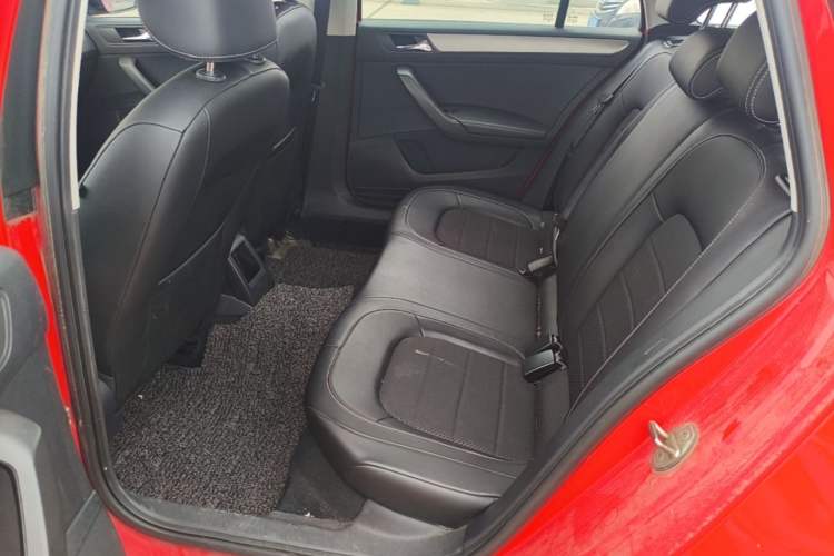 Used Skoda Rapid Spaceback 2016 Revised 1.6L Automatic Chuanxing Version Left Rear Seat