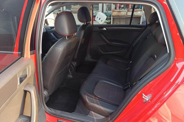 Used Skoda Rapid Spaceback 2016 1.6L Automatic Smart Drive Edition Left Rear Seat