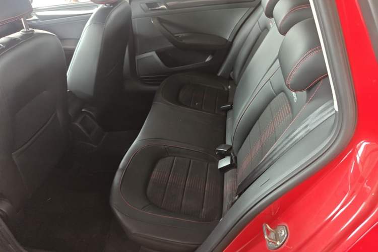 Used Skoda Rapid Spaceback 2016 1.6L Automatic Smart Drive Edition Left Rear Seat