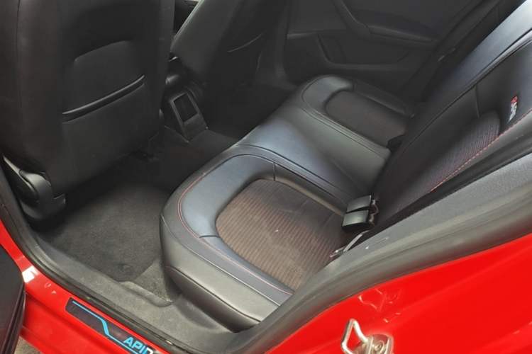 Used Skoda Rapid Spaceback 2016 Facelifted TSI230 DSG Smart Drive Version Left Rear Seat