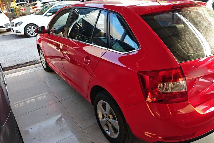 Used Skoda Rapid Spaceback 2016 Revised 1.6L Automatic Chuanxing Version Left Side