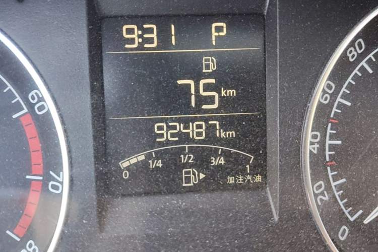 Used Skoda Rapid Spaceback 2016 Revised 1.6L Automatic Chuanxing Version Odometer Close Up