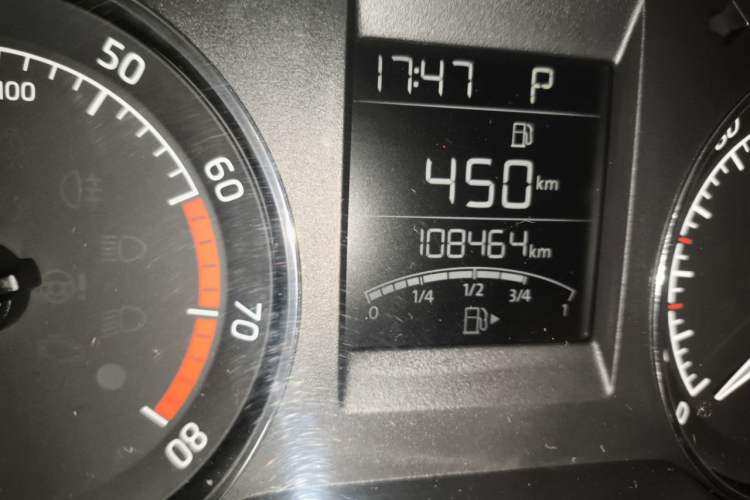 Used Skoda Rapid Spaceback 2016 Revised 1.6L Automatic Chuanxing Version Odometer Close Up