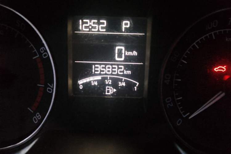 Used Skoda Rapid Spaceback 2016 Revised 1.6L Automatic Chuanxing Version Odometer Close Up