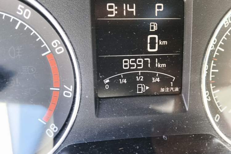 Used Skoda Rapid Spaceback 2016 Revised 1.6L Automatic Chuanxing Version Odometer Close Up