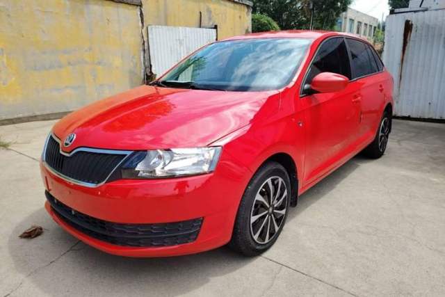 Skoda Rapid Spaceback 2016 Revised Version 1.6L Manual Front-Drive Edition usado