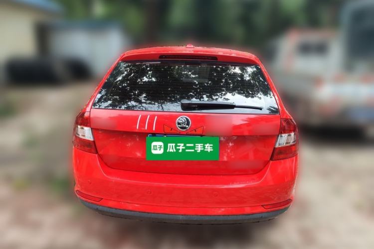 Used Skoda Rapid Spaceback 2016 Revised Version 1.6L Automatic Front-Drive Edition Rear