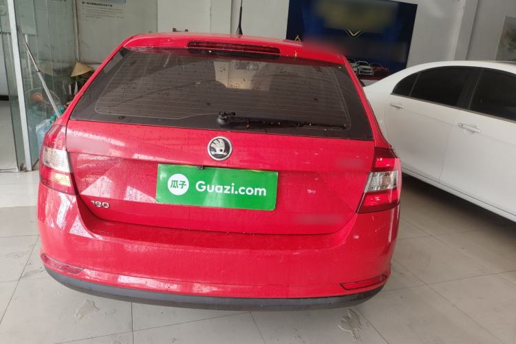Used Skoda Rapid Spaceback 2016 Revised Version 1.6L Manual Front-Drive Edition Rear