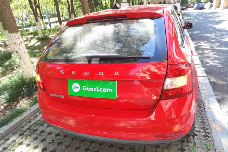 Used Skoda Rapid Spaceback 2016 Revised Version 1.6L Automatic Front-Drive Edition Rear