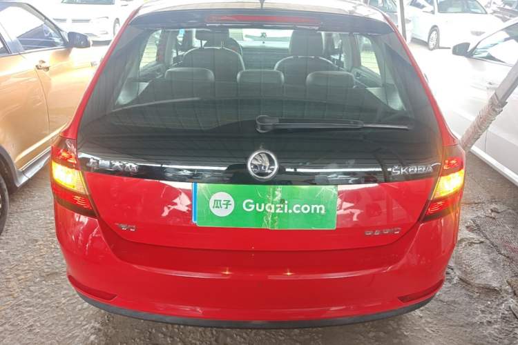 Used Skoda Rapid Spaceback 2016 1.6L Automatic Smart Drive Edition Rear