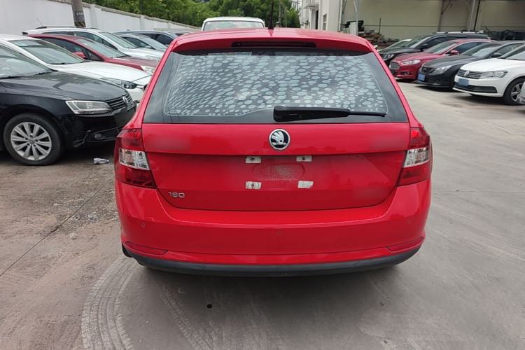 Used Skoda Rapid Spaceback 2016 Revised 1.6L Automatic Chuanxing Version Rear