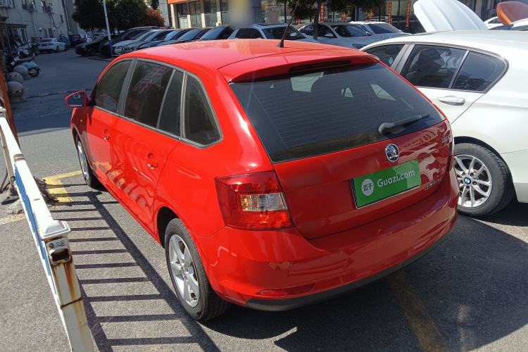 Used Skoda Rapid Spaceback 2016 Revised 1.6L Automatic Chuanxing Version Rear Left 45 Deg