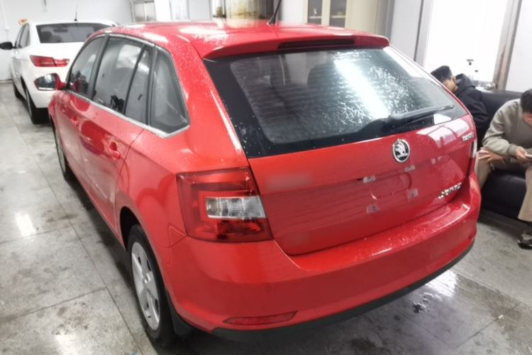 Used Skoda Rapid Spaceback 2016 Revised 1.6L Manual Chuanxing Edition Rear Left 45 Deg