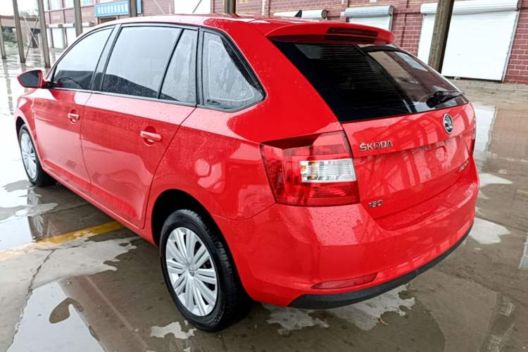 Used Skoda Rapid Spaceback 2016 Revised Version 1.6L Manual Front-Drive Edition Rear Left 45 Deg