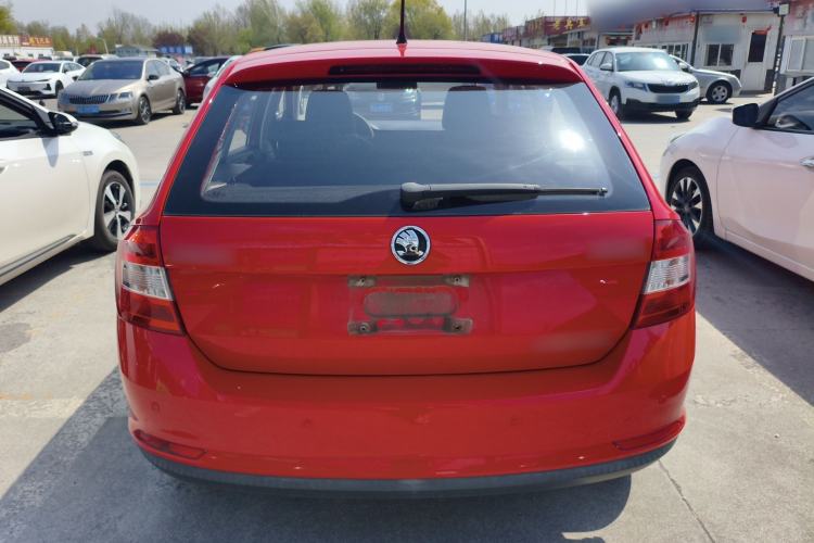 Used Skoda Rapid Spaceback 2016 Revised Version 1.4L Manual Front-Drive Edition Rear