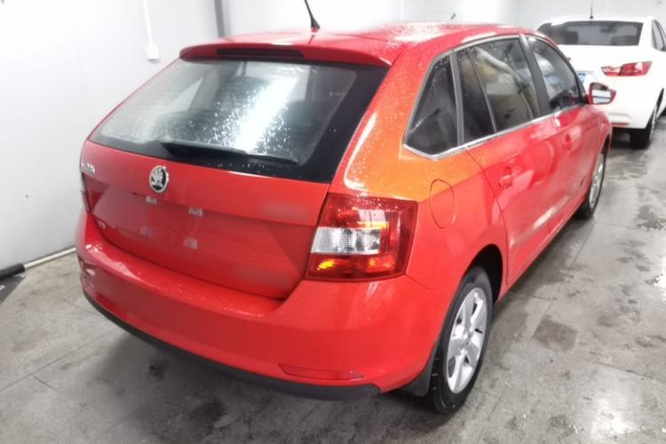 Used Skoda Rapid Spaceback 2016 Revised 1.6L Manual Chuanxing Edition Rear Right 45 Deg