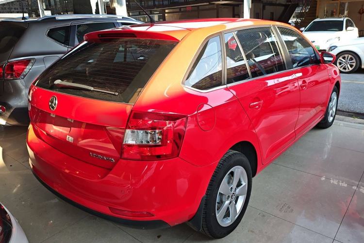 Used Skoda Rapid Spaceback 2016 Revised 1.6L Automatic Chuanxing Version Rear Right 45 Deg