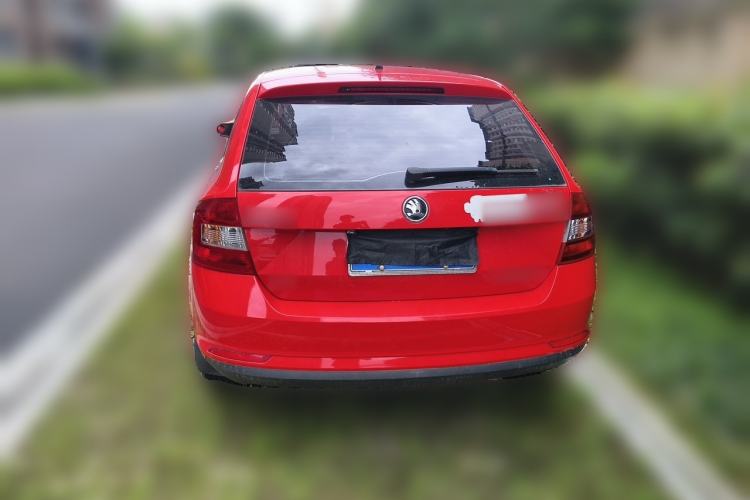 Used Skoda Rapid Spaceback 2016 Revised Version 1.6L Automatic Front-Drive Edition Rear
