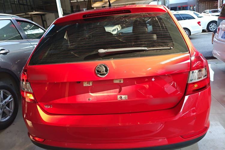 Used Skoda Rapid Spaceback 2016 Revised 1.6L Automatic Chuanxing Version Rear