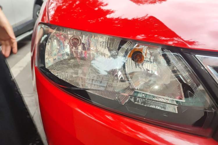Used Skoda Rapid Spaceback 2016 1.6L Automatic Chuanxing Edition Right Front Headlight