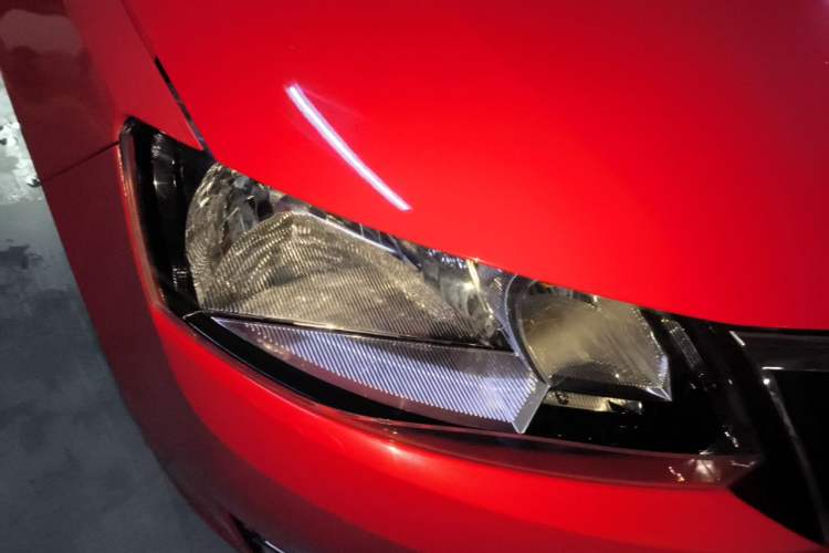 Used Skoda Rapid Spaceback 2016 Revised 1.6L Automatic Chuanxing Version Right Front Headlight