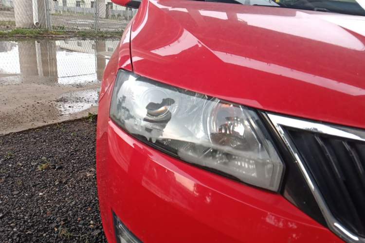 Used Skoda Rapid Spaceback 2016 1.6L Automatic Chuanxing Edition Right Front Headlight