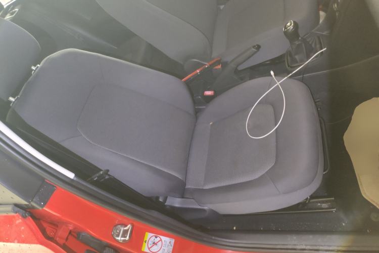 Used Skoda Rapid Spaceback 2016 Revised Version 1.6L Manual Front-Drive Edition Right Front Seat