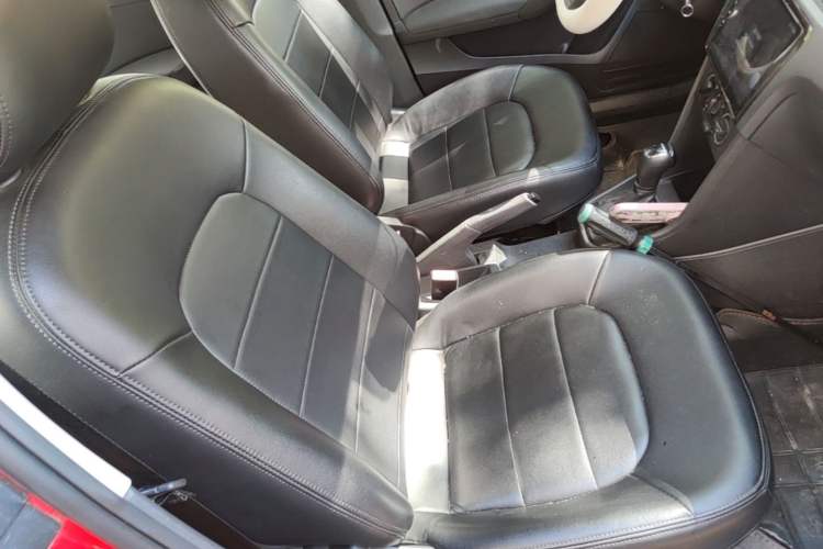 Used Skoda Rapid Spaceback 2016 Revised Version 1.6L Automatic Front-Drive Edition Right Front Seat