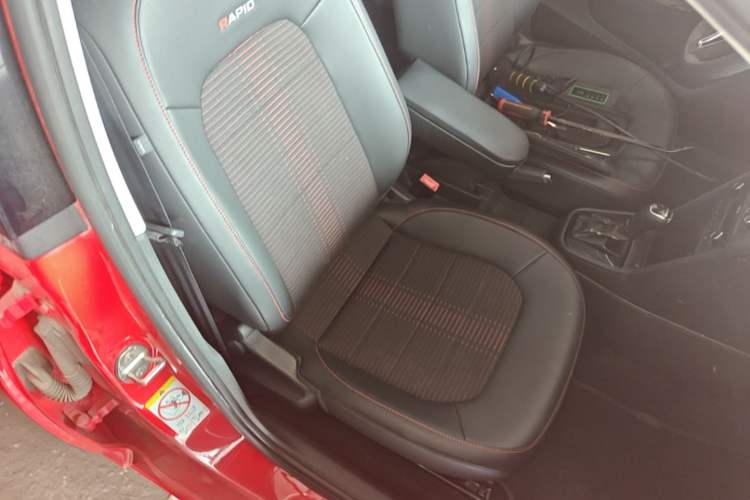 Used Skoda Rapid Spaceback 2016 1.6L Automatic Smart Drive Edition Right Front Seat