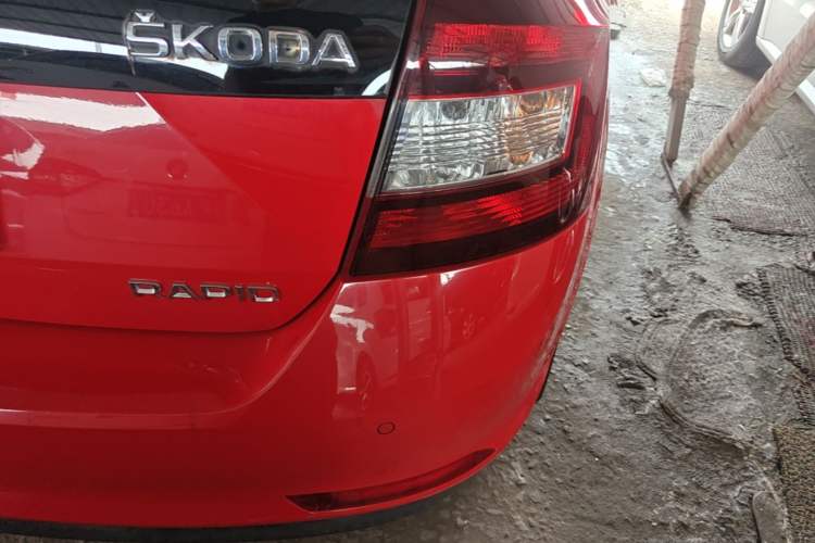 Used Skoda Rapid Spaceback 2016 1.6L Automatic Smart Drive Edition Right Rear Taillight