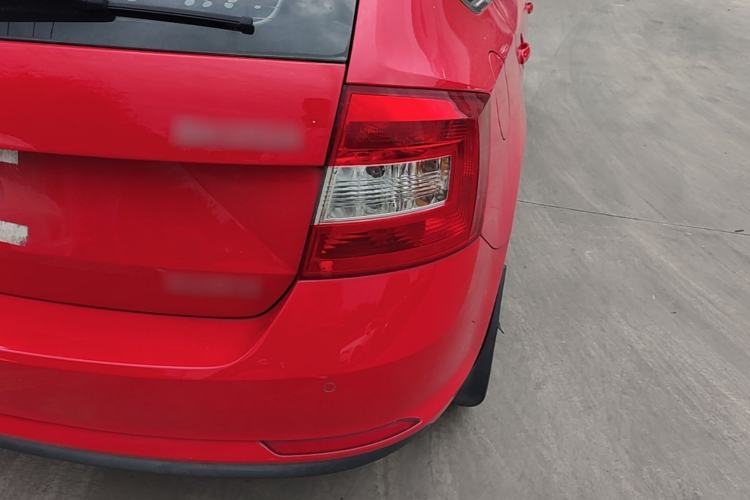 Used Skoda Rapid Spaceback 2016 Revised 1.6L Automatic Chuanxing Version Right Rear Taillight