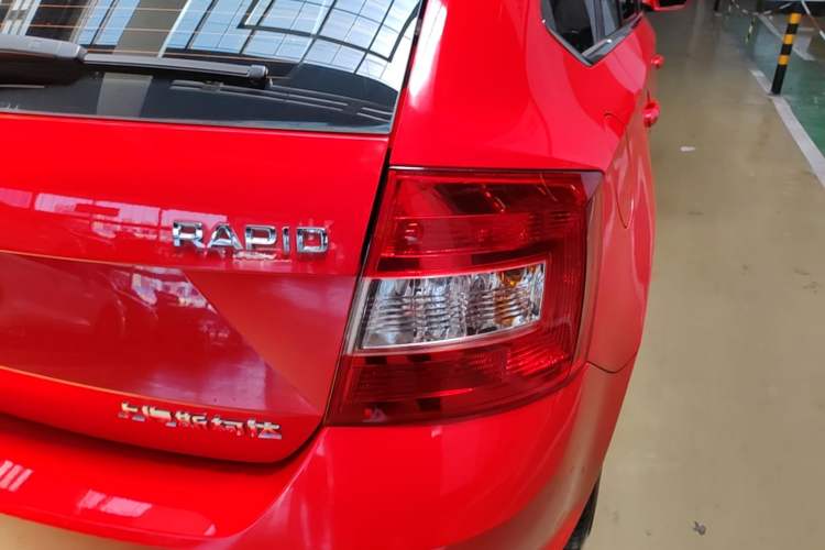 Used Skoda Rapid Spaceback 2016 Revised 1.6L Automatic Chuanxing Version Right Rear Taillight