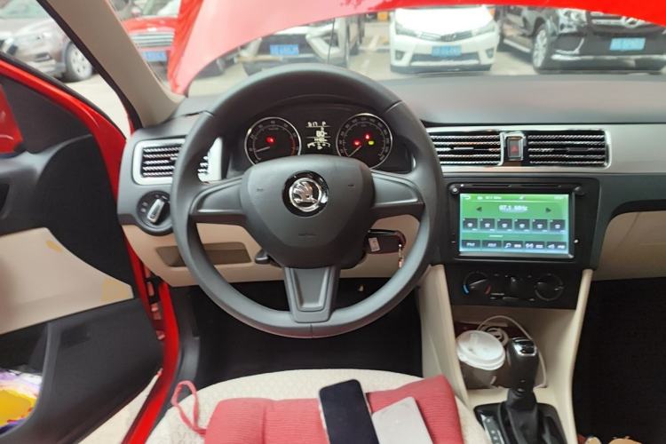 Used Skoda Rapid Spaceback 2016 1.6L Automatic Chuanxing Edition Steering Wheel