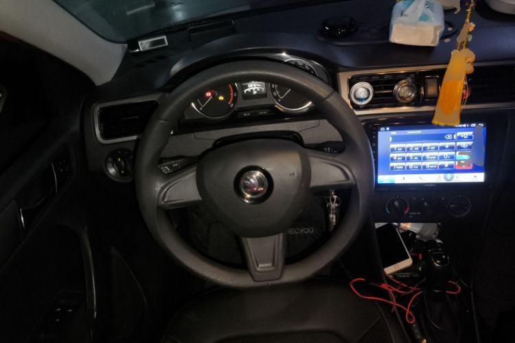Used Skoda Rapid Spaceback 2016 Revised 1.6L Automatic Chuanxing Version Steering Wheel