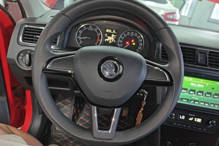 Used Skoda Rapid Spaceback 2016 Facelifted TSI230 DSG Smart Drive Version Steering Wheel