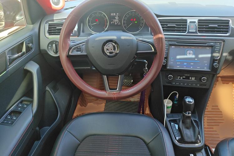 Used Skoda Rapid Spaceback 2016 Facelifted TSI230 DSG Smart Drive Version Steering Wheel