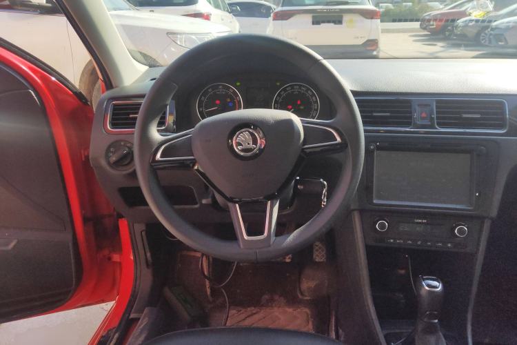 Used Skoda Rapid Spaceback 2016 Revised 1.6L Automatic Smart Drive Version Steering Wheel