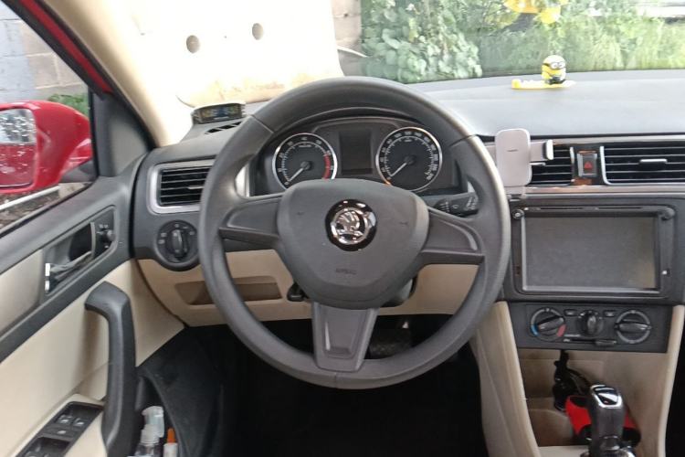Used Skoda Rapid Spaceback 2016 1.6L Automatic Chuanxing Edition Steering Wheel