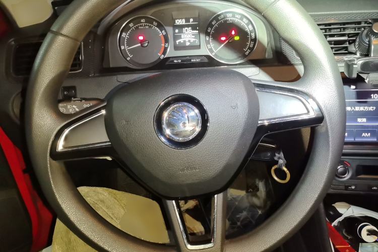 Used Skoda Rapid Spaceback 2016 Revised 1.6L Automatic Smart Drive Version Steering Wheel