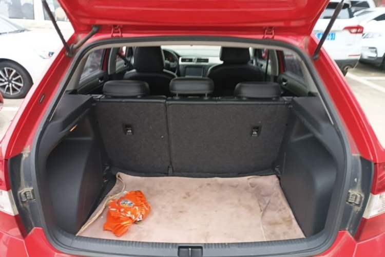 Used Skoda Rapid Spaceback 2016 1.6L Automatic Chuanxing Edition Trunk