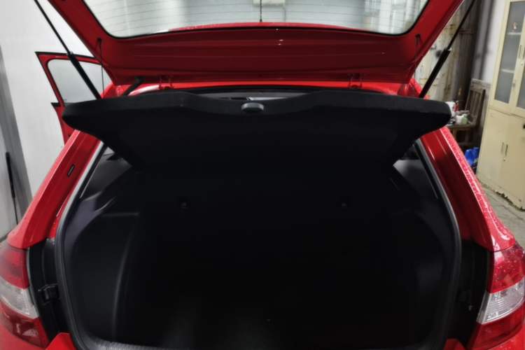 Used Skoda Rapid Spaceback 2016 Revised 1.6L Manual Chuanxing Edition Trunk