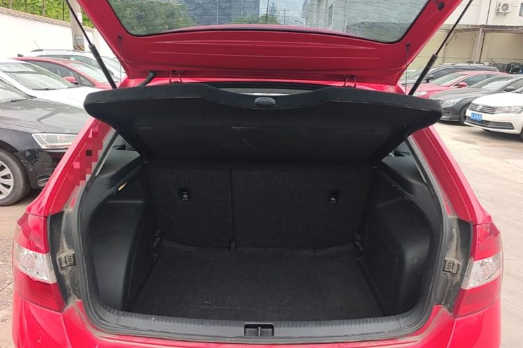 Used Skoda Rapid Spaceback 2016 Revised 1.6L Automatic Chuanxing Version Trunk