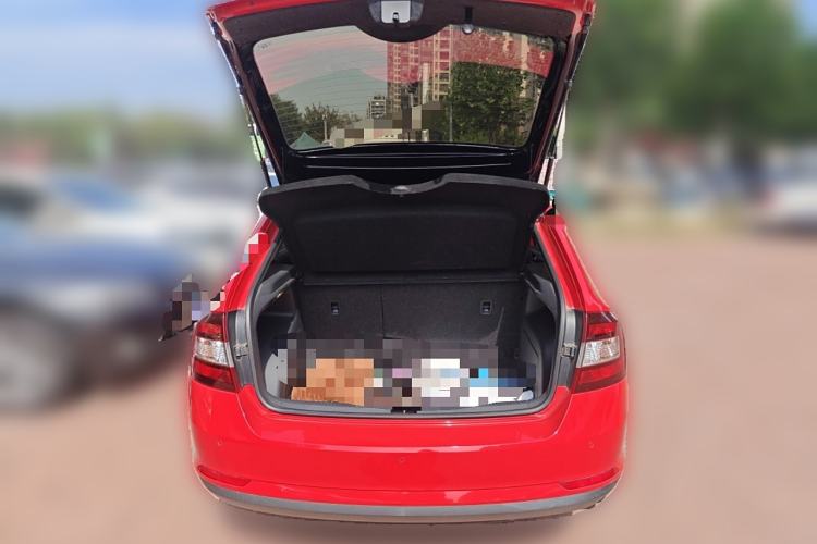 Used Skoda Rapid Spaceback 2016 Facelifted TSI230 DSG Smart Drive Version Trunk