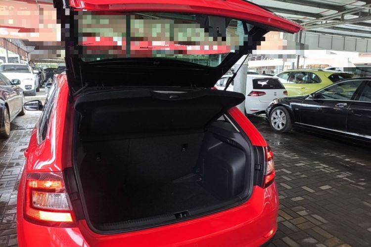 Used Skoda Rapid Spaceback 2016 Revised 1.6L Automatic Smart Drive Version Trunk